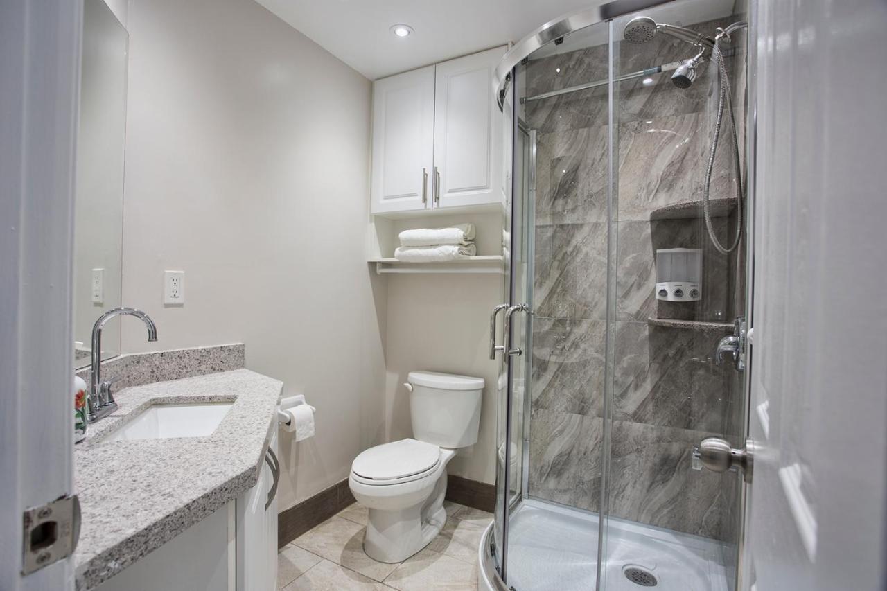 Toronto Rooms And Suites Exterior foto