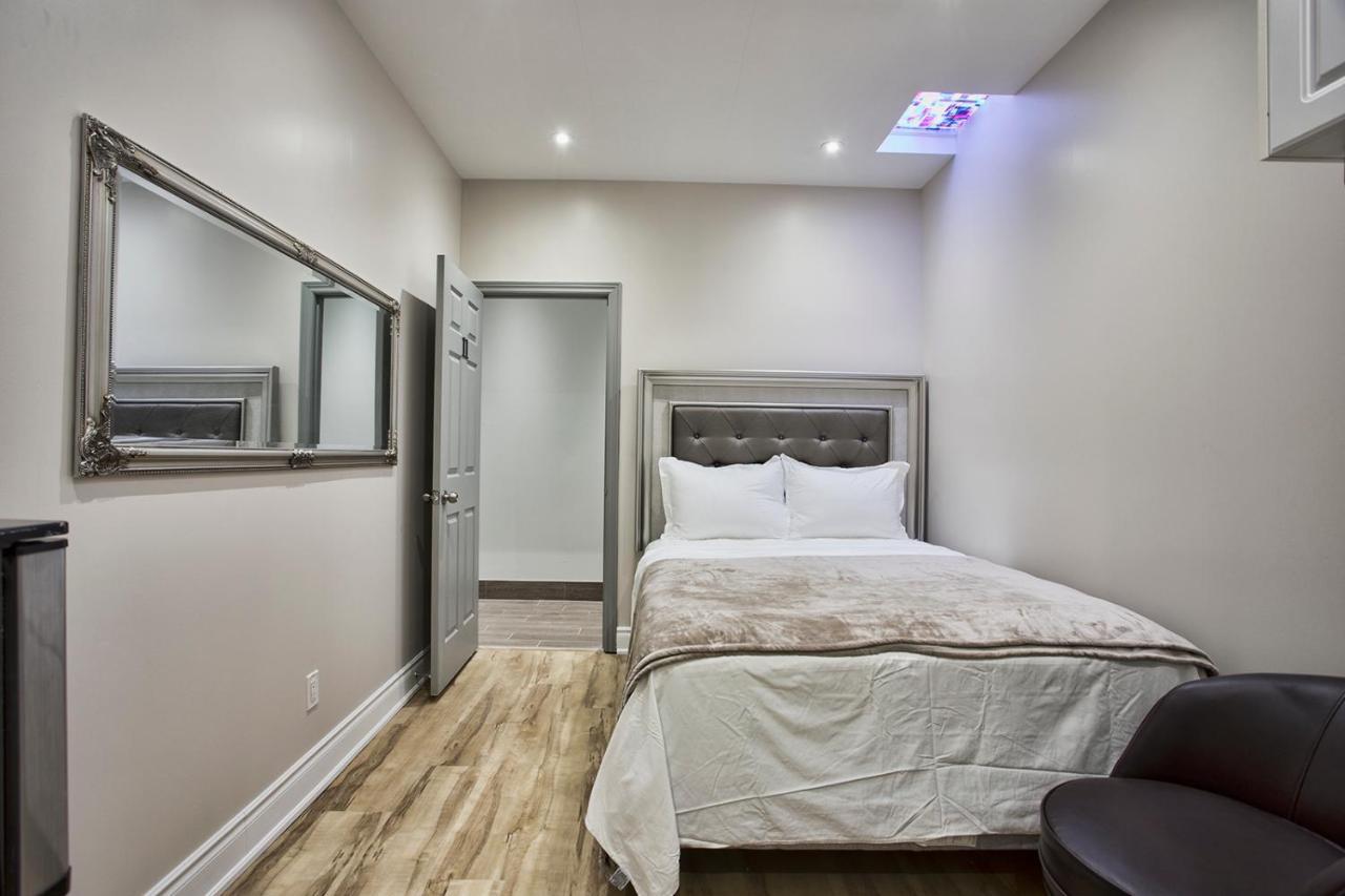 Toronto Rooms And Suites Exterior foto