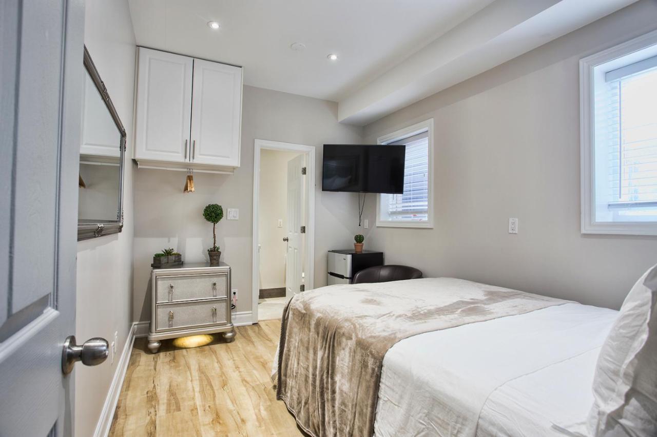 Toronto Rooms And Suites Exterior foto